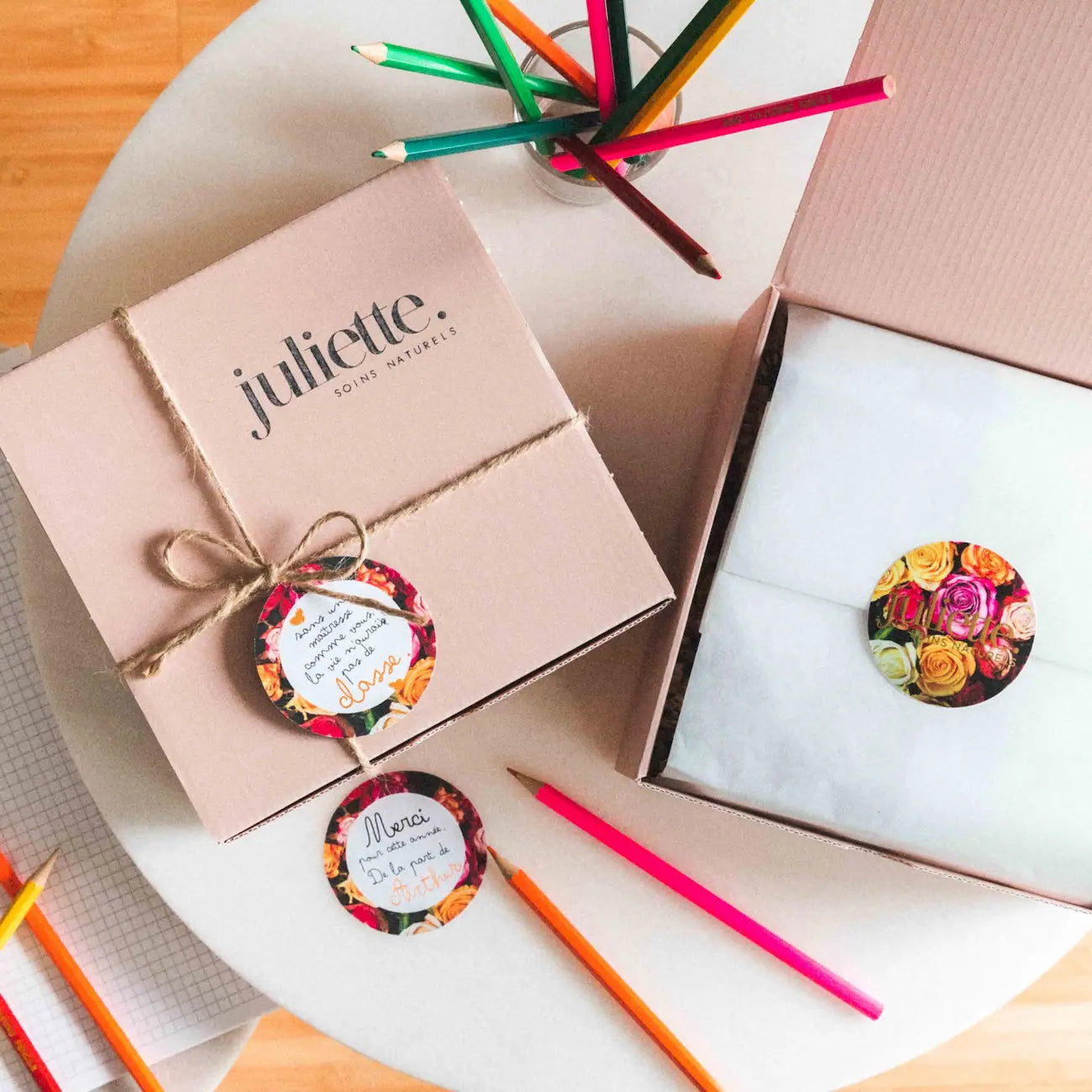 Idée cadeau personnalisé Maîtresse, Nounou, Institutrice, Professeure, Madame • coffret cadeau Merci Maîtresse • Utile, fait main, local • juliette Natural Cosmetics Belgique France Luxembourg